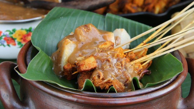 Skewers of beef sate