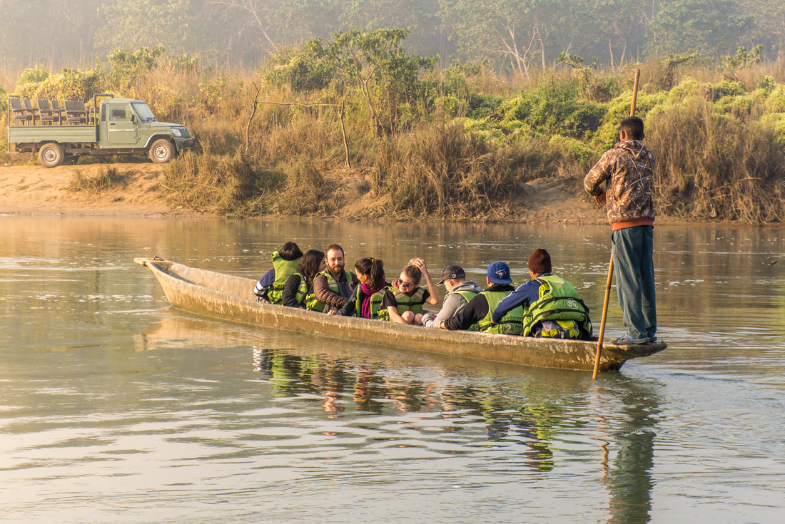 nepal chitwan np group boat