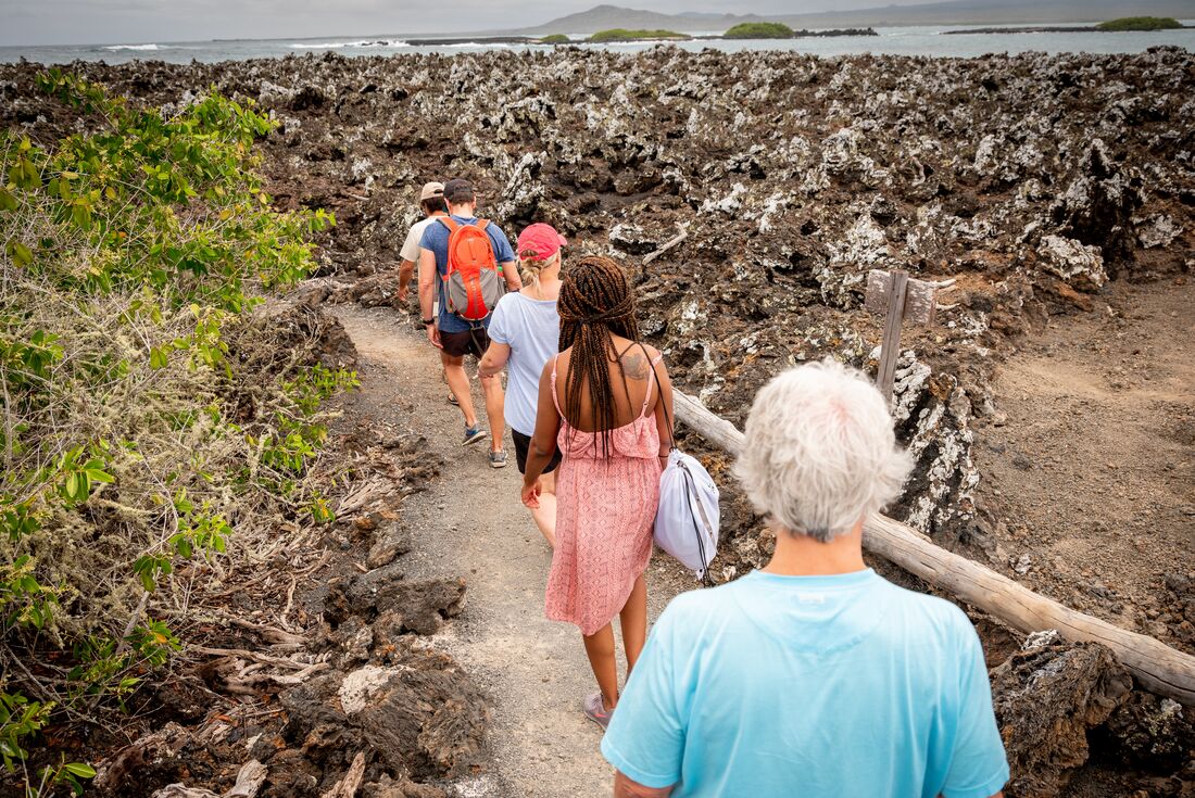 Travellers explore Isla Isabela 