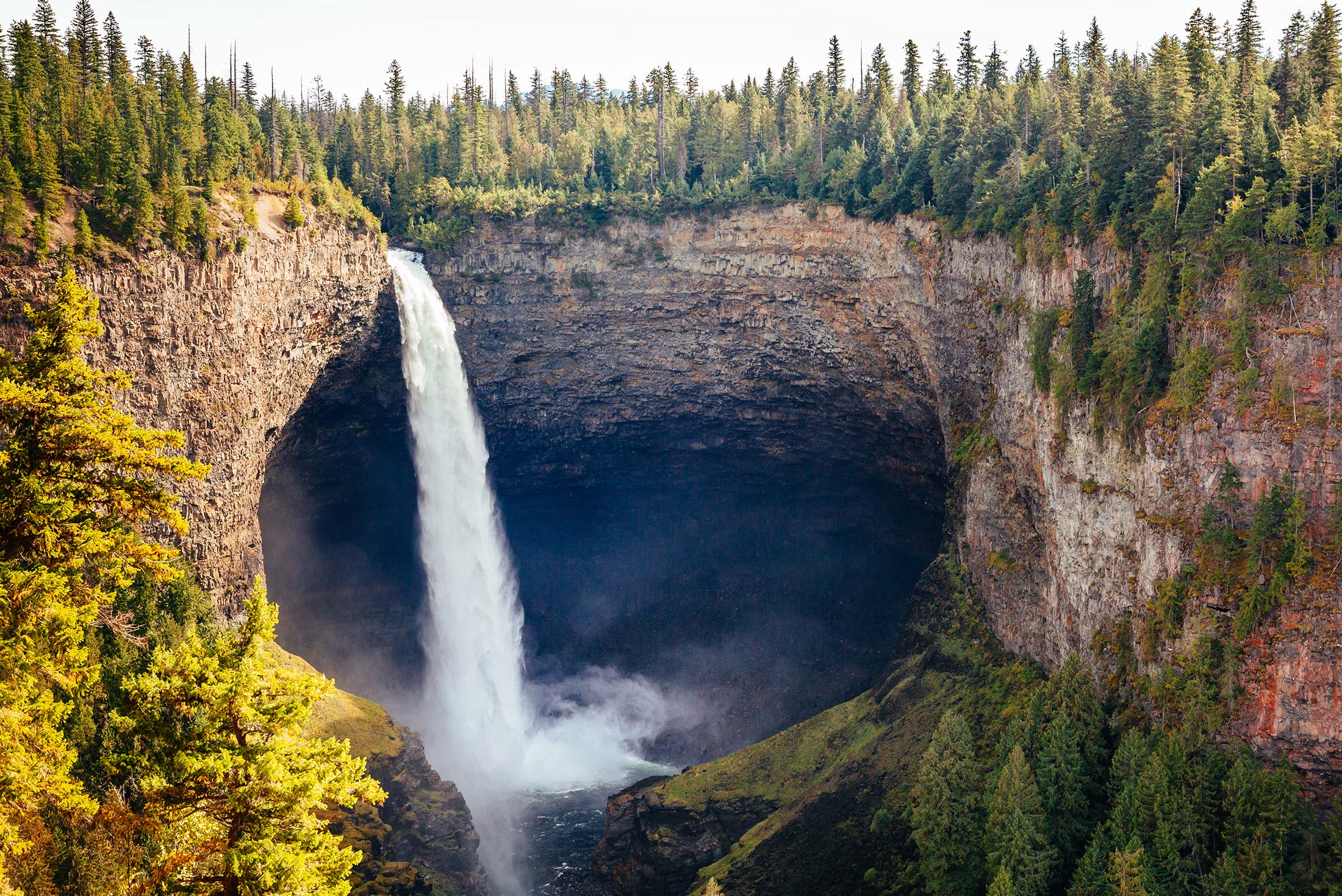 GNCA_canada-highlights_wells-gray_waterfall
