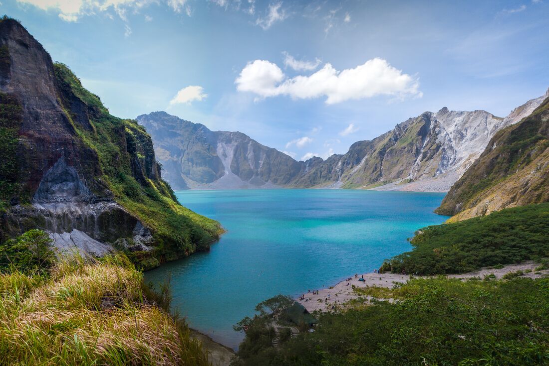 Mount Pinatubo crater lake lookout on day hike