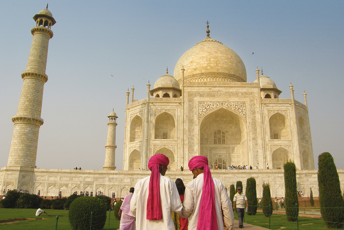 india agra taj mahal turbans