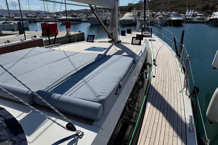 Kufner 57 boat's outside with mattresses 