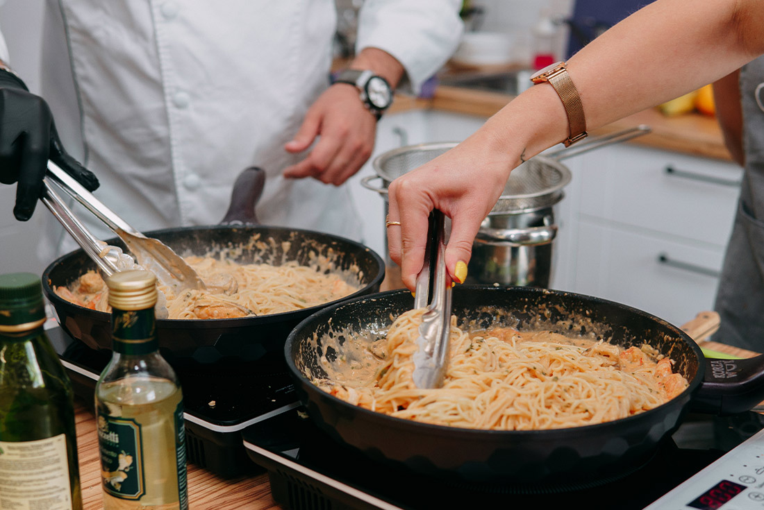 Group cooking class in Palermo, Italy