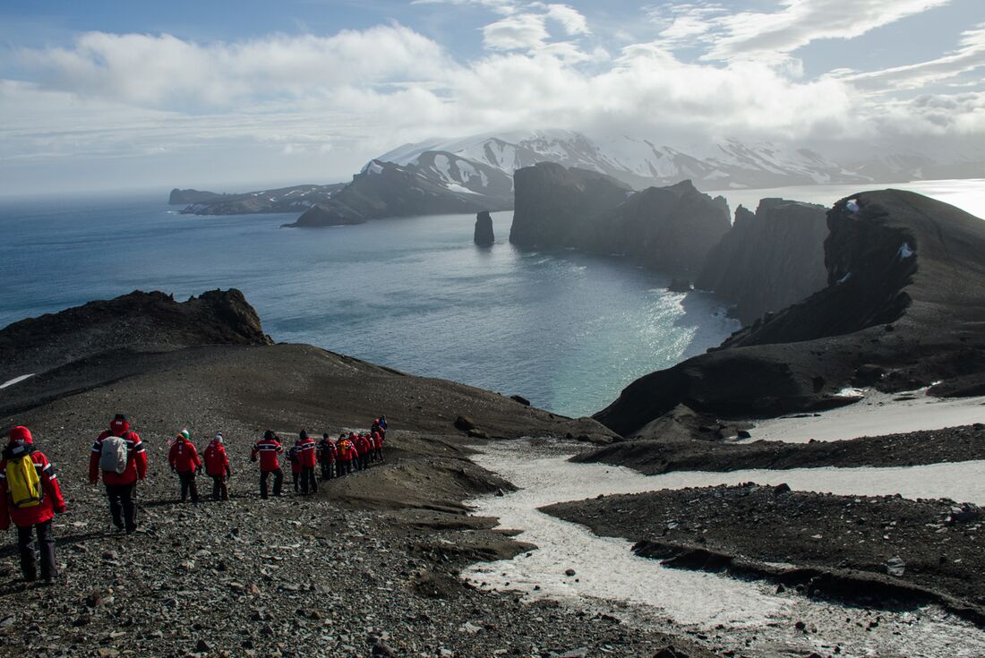 Traversing the mountaintops of Deception Island