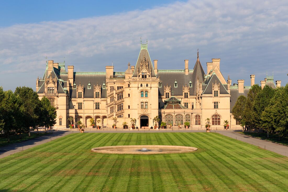 Grandiose Biltmore Estate at the end of a perfectly manicured lawn in Asheville North Carolina